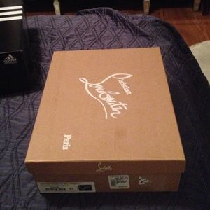 Christian Louboutin she box