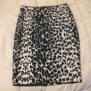 Leopard pencil skirt
