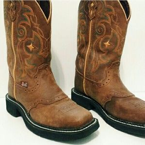 Justin cowboy boots/western