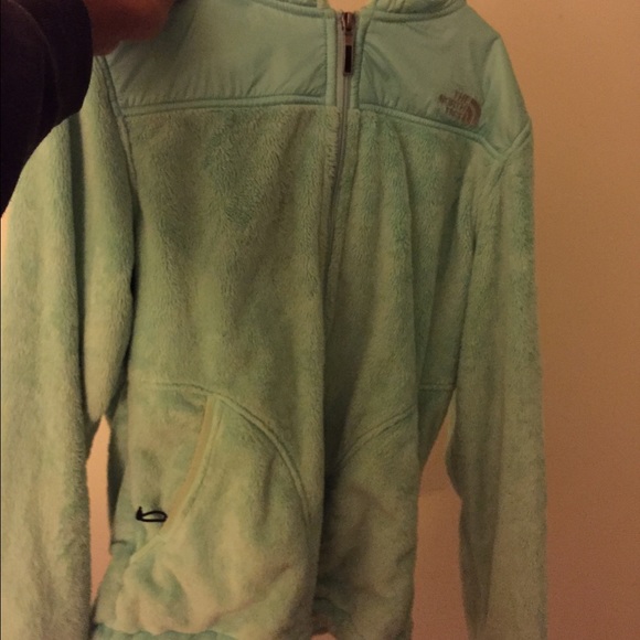North face - Picture 1 of 3