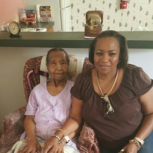 Meet your Posher, Renee