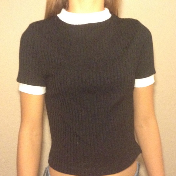 brandy Melville crop top. Haven't wore once!