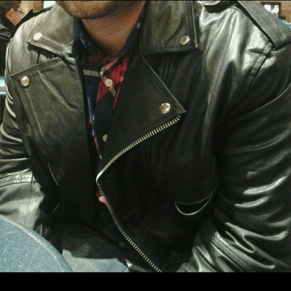 Leather jacket - Picture 4 of 4