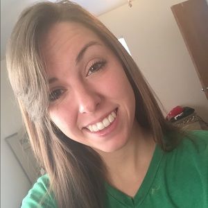 Meet your Posher, Abbie