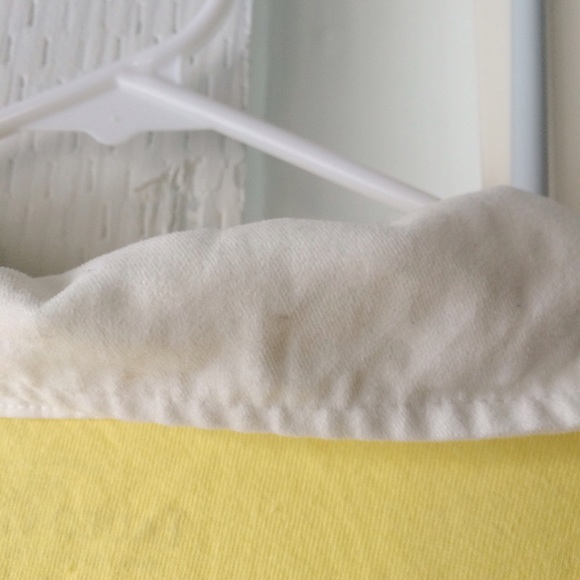 Yellow shirt - Picture 3 of 4