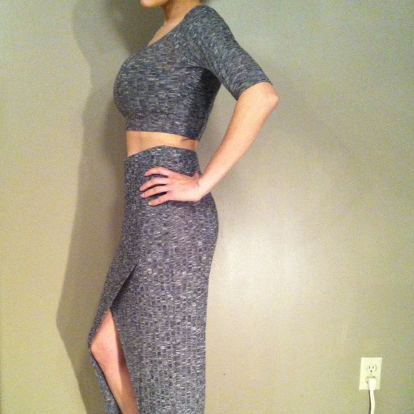 🥀DONATING 4/20 Skirt and Crop Top Set Ribbed - Picture 2 of 4