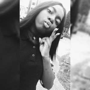 Meet your Posher, Kayla