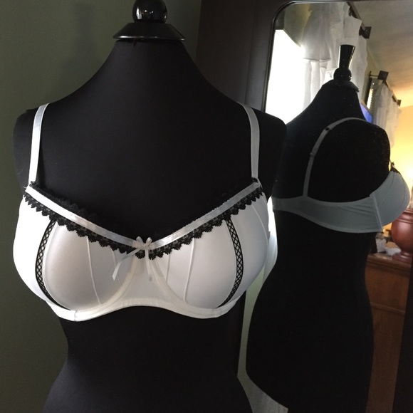 Candies bra Reserved