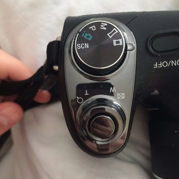 Sony camera - Picture 3 of 4