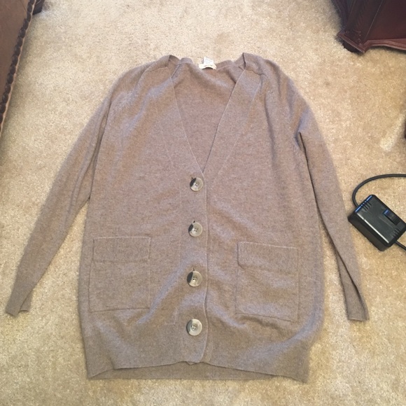 100% cashmere cardigan. Minnie rose.
