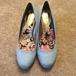 Baby blue madden girl pumps
