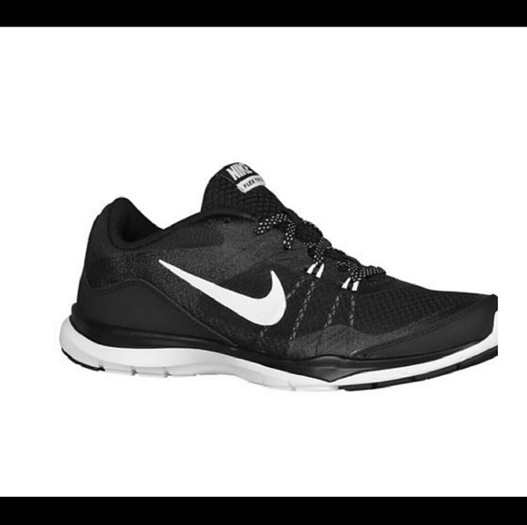 Black Nike Reserved for Pamela 😍😍