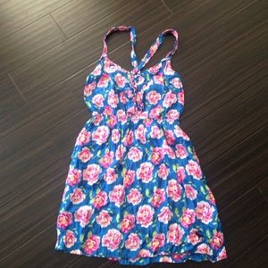 Flowered crisscross back dress