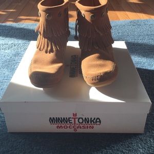 Minnetonka double fringe shoes