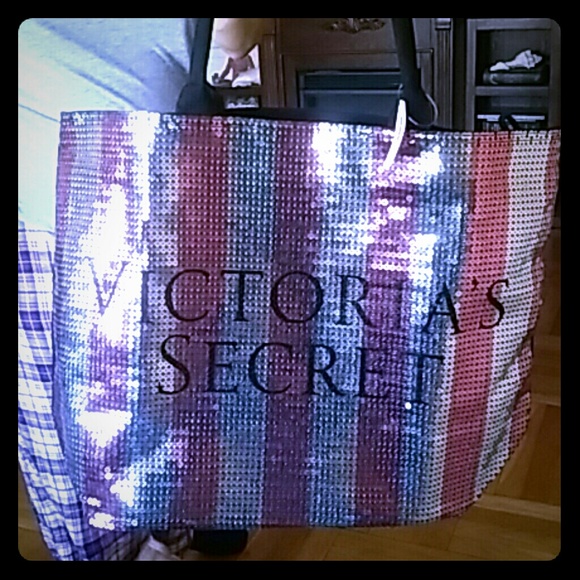 Victoria's Secret get away bag