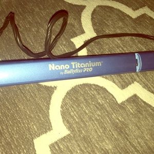 Flat Iron! Nano Titanium BaByliss Pro