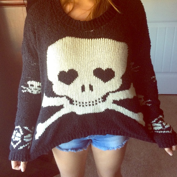 Skull sweater