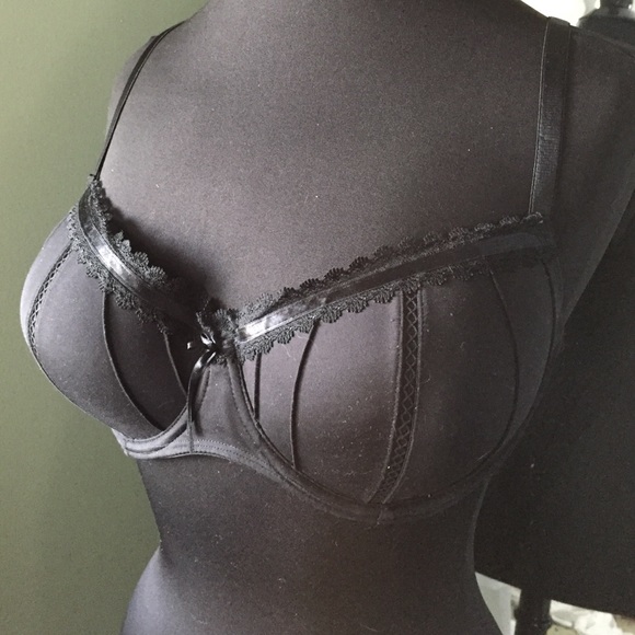 Candie's bra