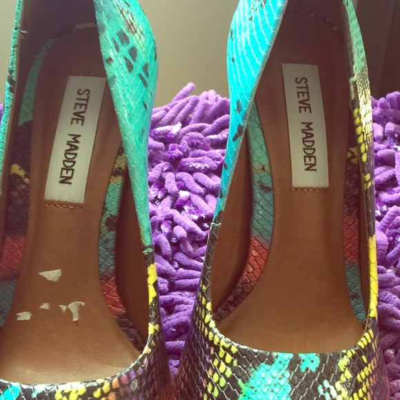 Shoe