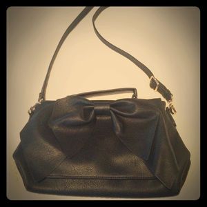 Black bow crossbody