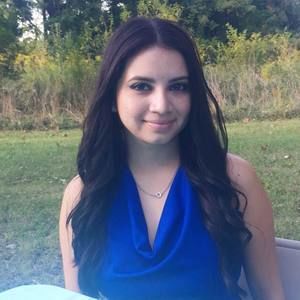 Meet your Posher, Estefania