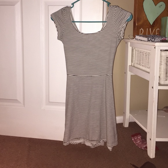 Dress - Picture 1 of 2