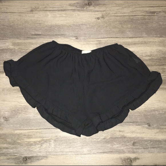 Brandy Melville Vodi Shorts