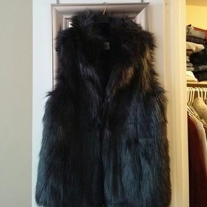 Black(hint of blue) Fur vest in petite size