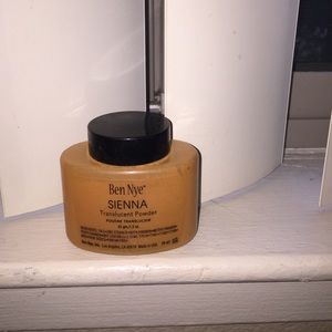 Ben Nye Powder "sienna"