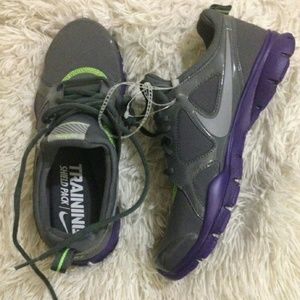 💜💜Re-Poshing Great Nike's💜💜