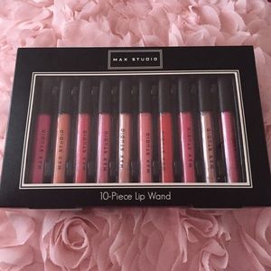 Max Studio 10-Piece Lip Wand