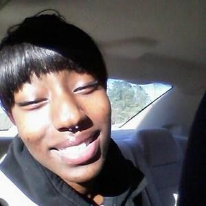 Meet your Posher, Sakara