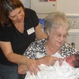 Meet your Posher, Lora