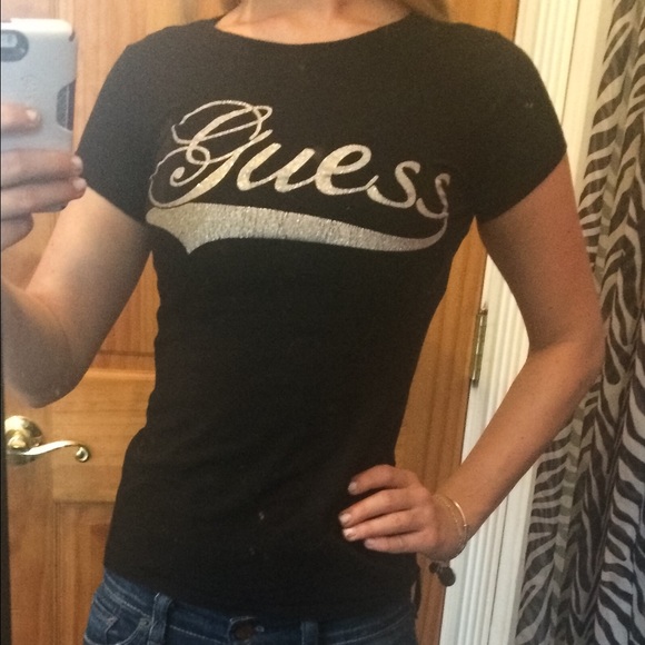 Guess tee