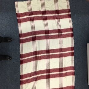 Very soft and log Zara scarf