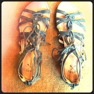 LA Hearts Tie Up Sandal