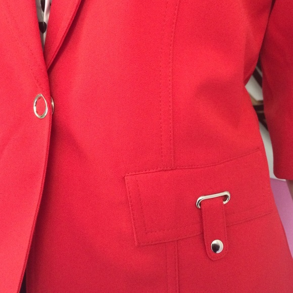Red blazer - Picture 2 of 4