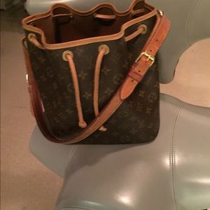 Authentic Luis Vuitton purse.Made in France.