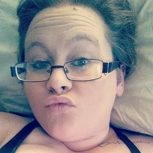 Meet your Posher, Caitlin