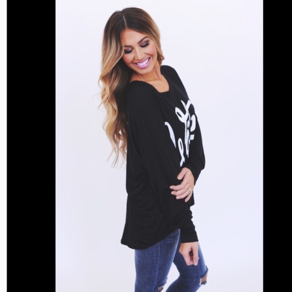 💕SOLD OUT💕 Wifey Loose Fitting Top🎀 - Picture 3 of 4