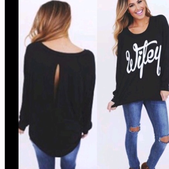 💕SOLD OUT💕 Wifey Loose Fitting Top🎀 - Picture 4 of 4