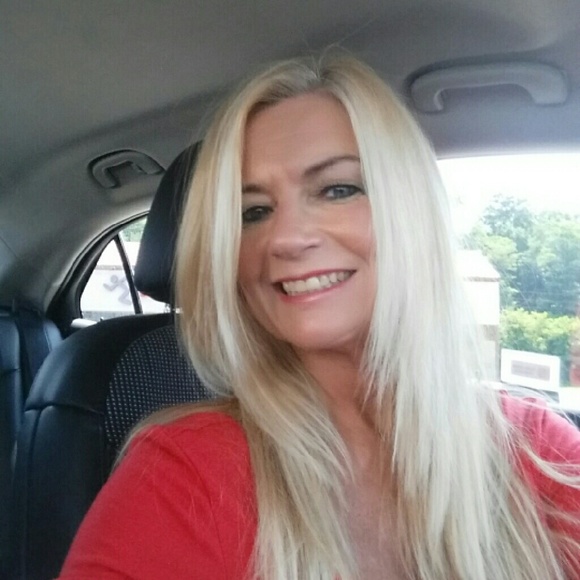 Meet your Posher, Cecilia - Picture 2 of 2