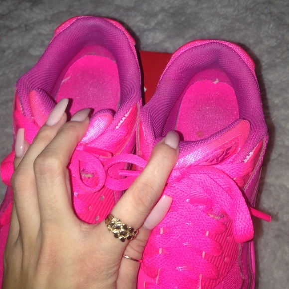 • SOLD • Pink air max's - Picture 3 of 4