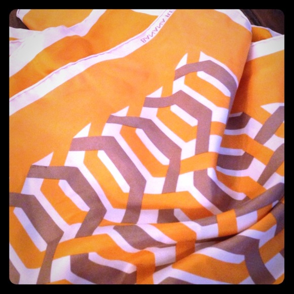 Gorgeous scarf. Banana Republic.