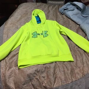 Under Armour sweatshirt