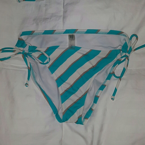 VS bikini - Picture 2 of 4