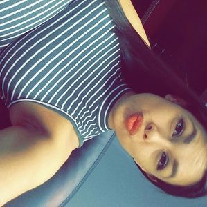 Meet your Posher, Crystal