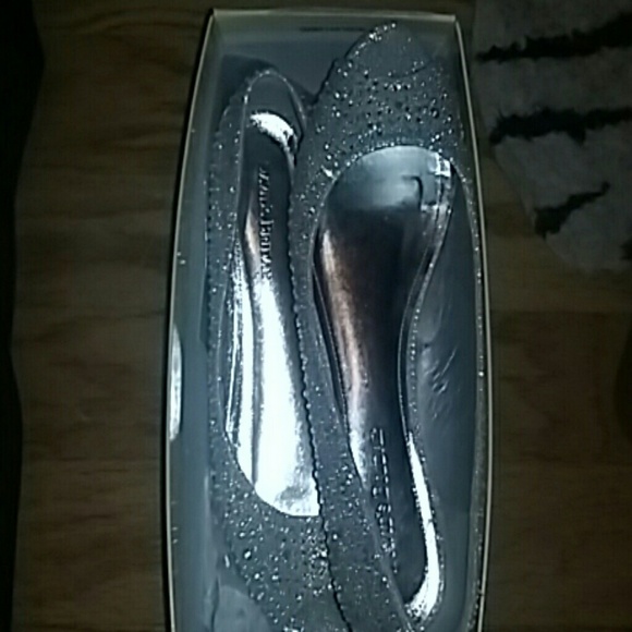 Silver 1 inch heels - Picture 1 of 4