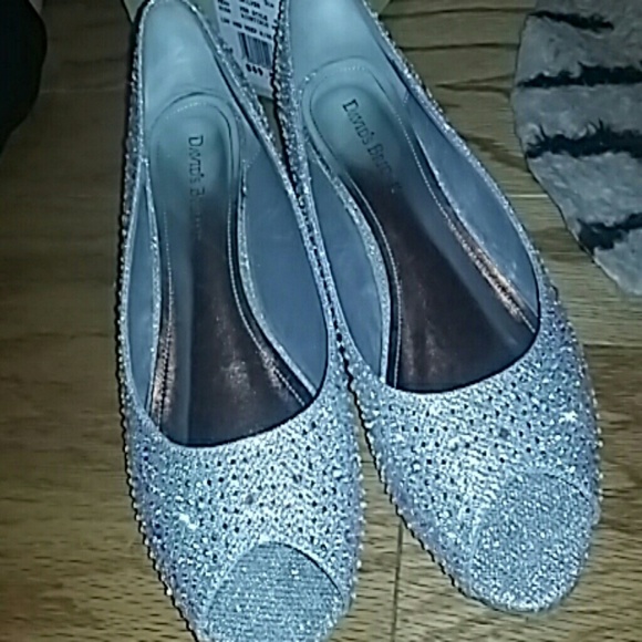 Silver 1 inch heels - Picture 2 of 4