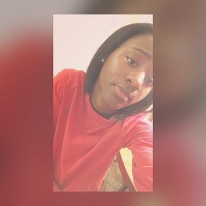 Meet your Posher, Alexia